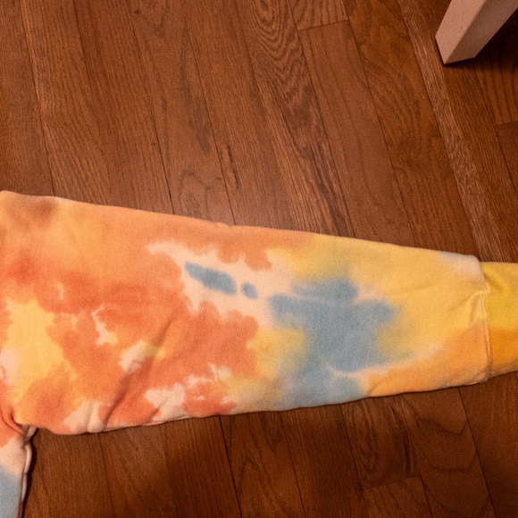 Yitai Tie Dye Sweatshirt - Picture 5 of 10